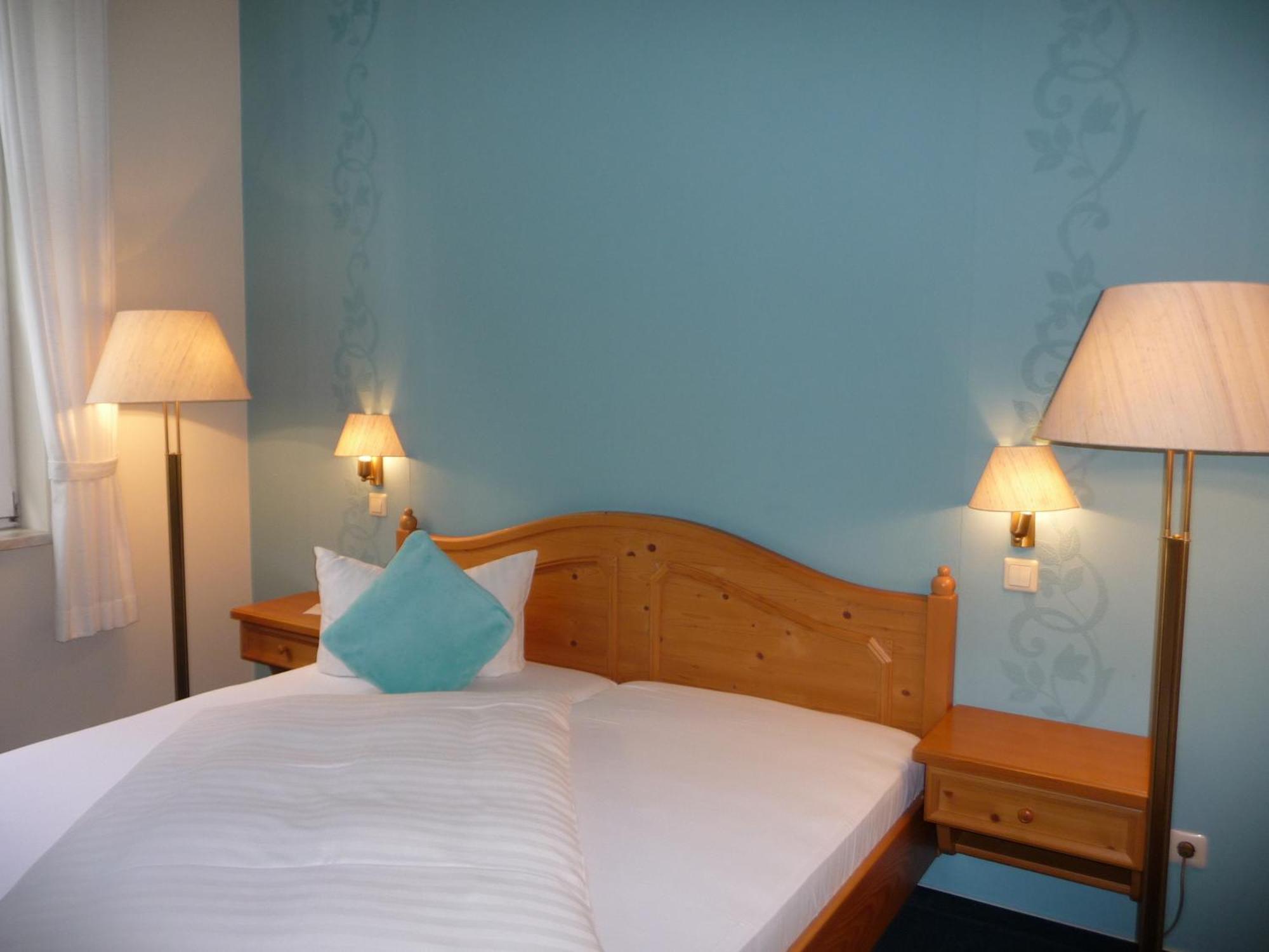 Hotel Am Grudenberg Халберщат Екстериор снимка