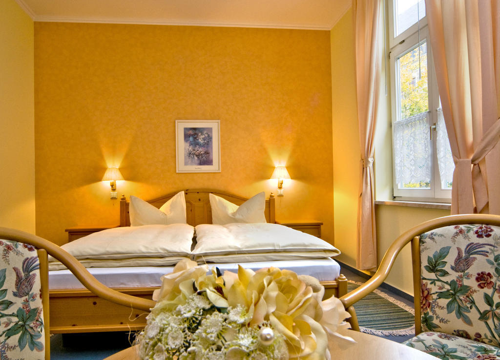 Hotel Am Grudenberg Халберщат Стая снимка