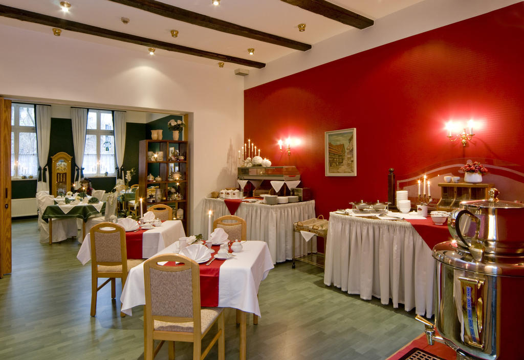 Hotel Am Grudenberg Халберщат Екстериор снимка