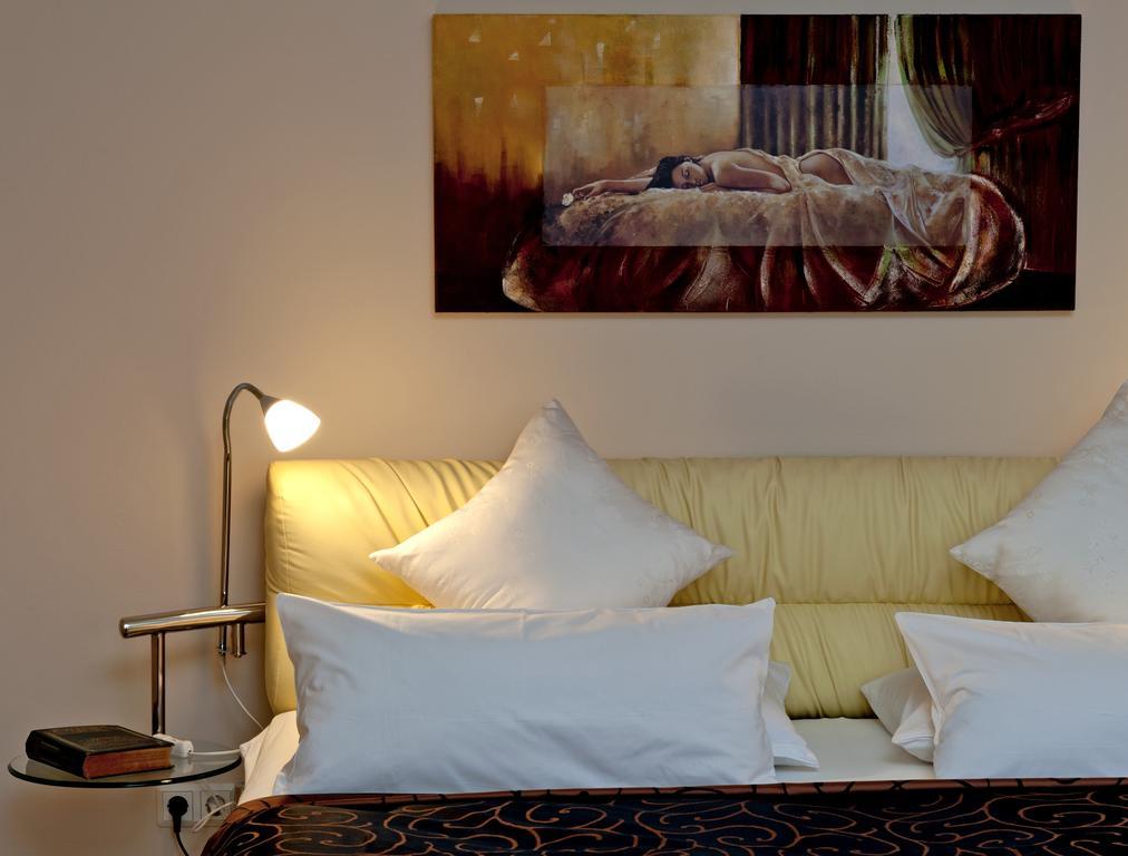 Hotel Am Grudenberg Халберщат Стая снимка