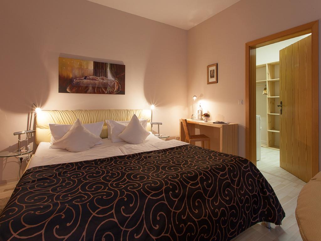 Hotel Am Grudenberg Халберщат Екстериор снимка