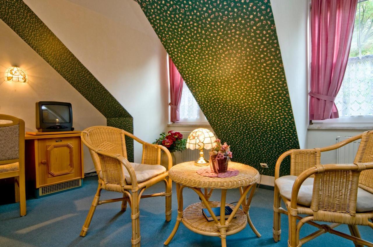 Hotel Am Grudenberg Халберщат Екстериор снимка